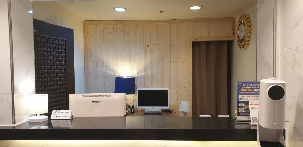 Gimhae Business Hotel K Exterior photo