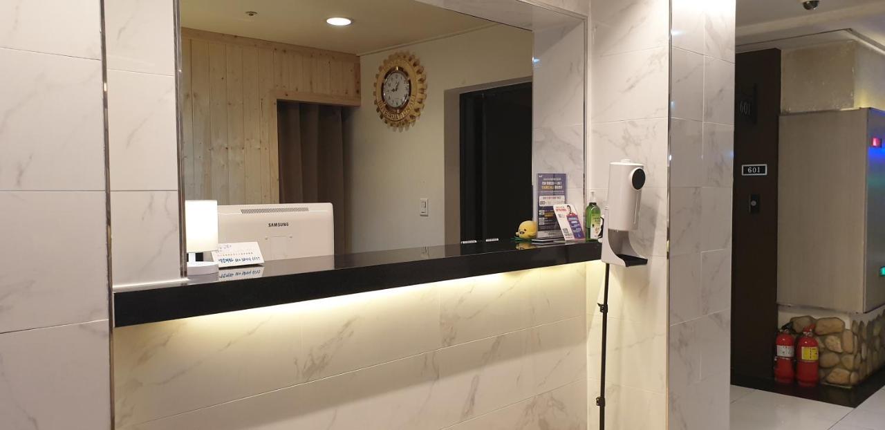 Gimhae Business Hotel K Exterior photo