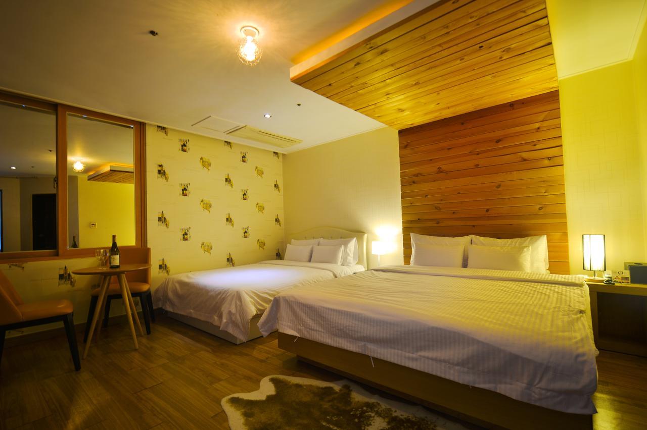 Gimhae Business Hotel K Exterior photo