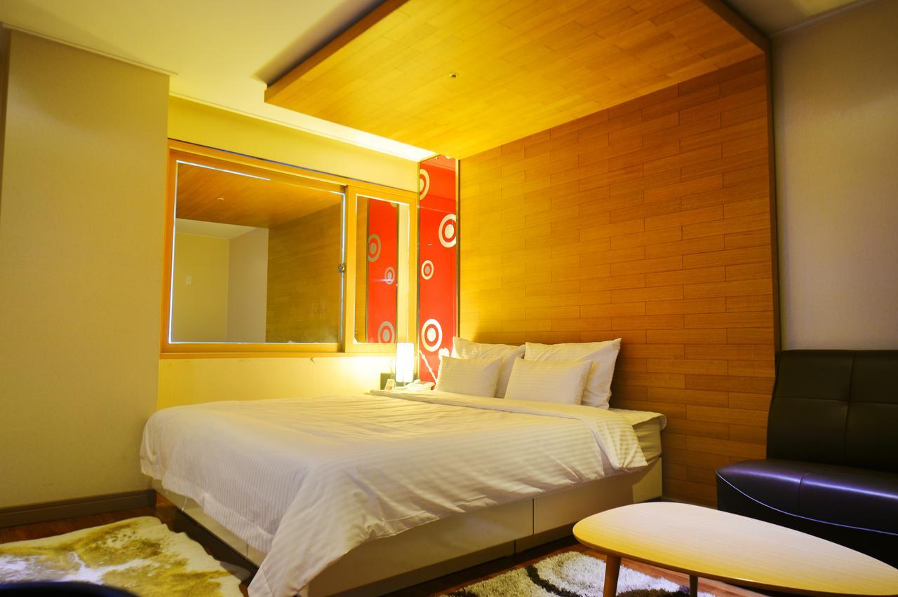 Gimhae Business Hotel K Exterior photo