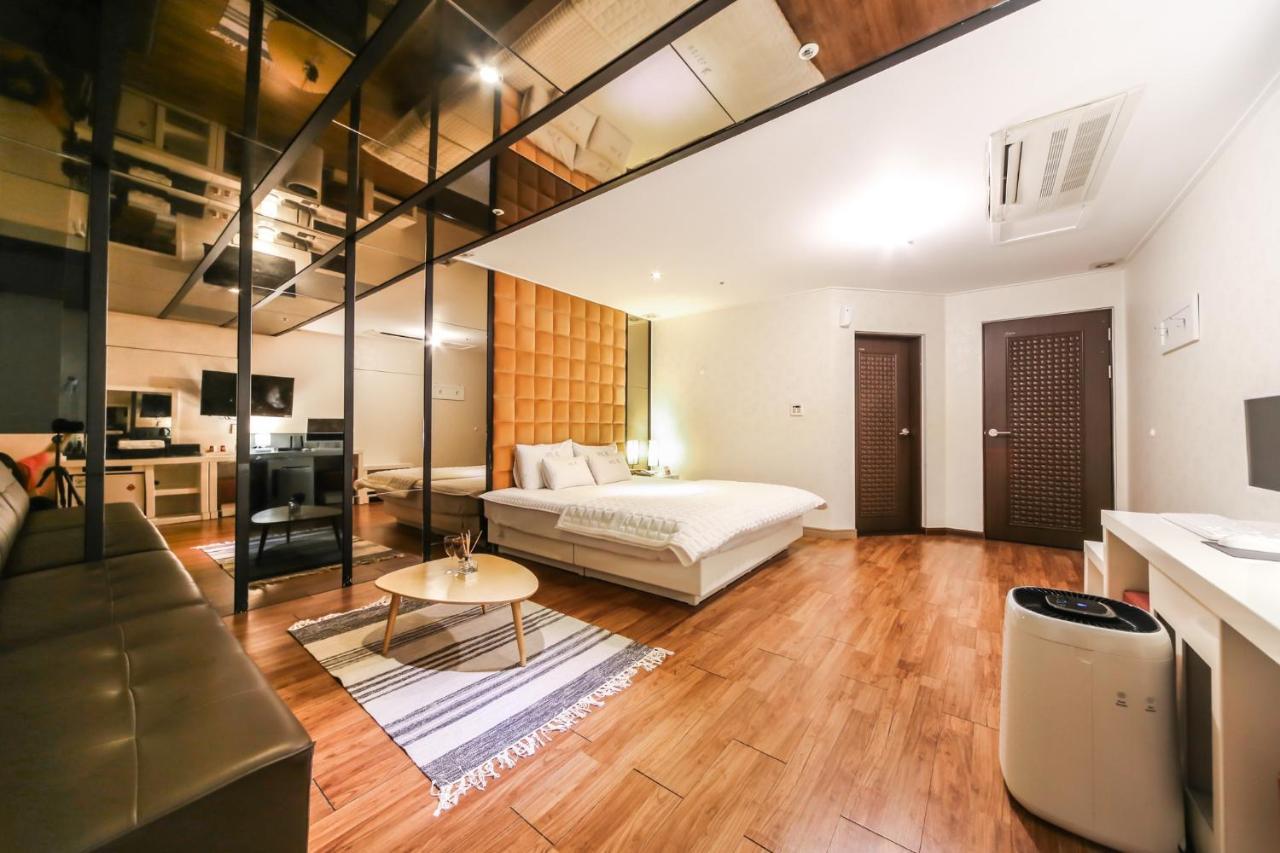 Gimhae Business Hotel K Exterior photo